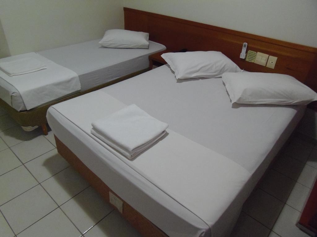 Sanare Hotel Uberlândia Екстериор снимка