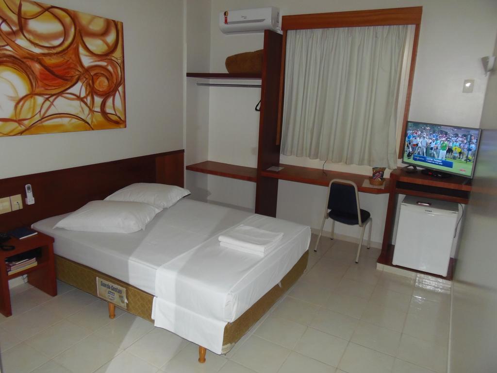 Sanare Hotel Uberlândia Екстериор снимка