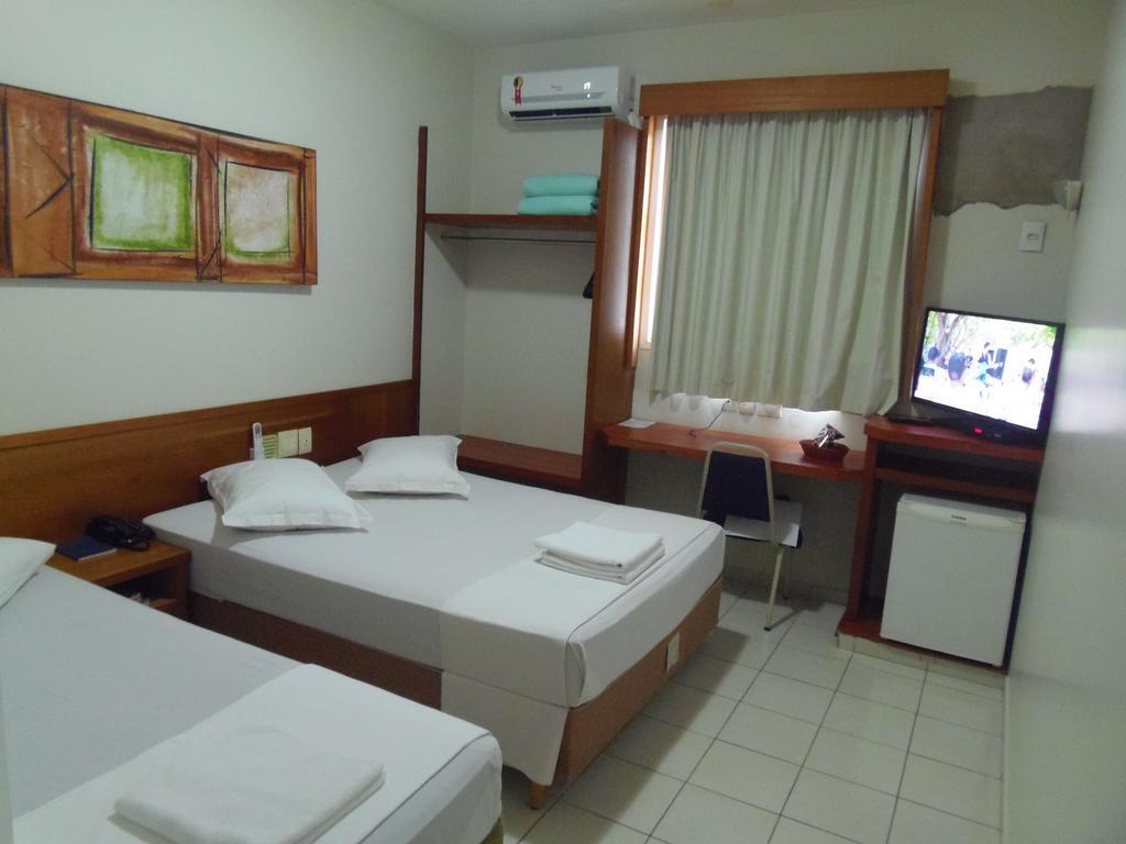Sanare Hotel Uberlândia Екстериор снимка