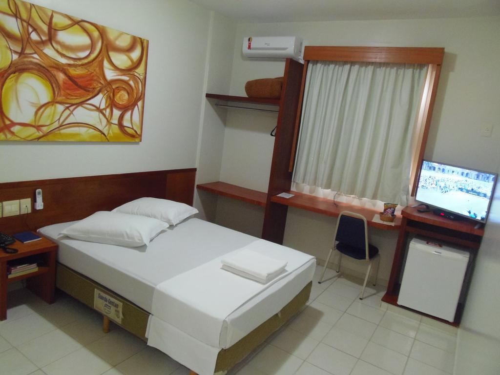 Sanare Hotel Uberlândia Екстериор снимка