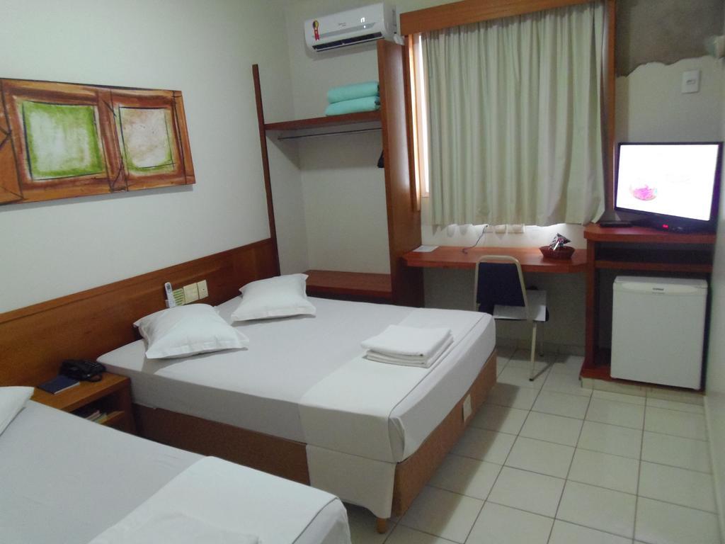 Sanare Hotel Uberlândia Екстериор снимка