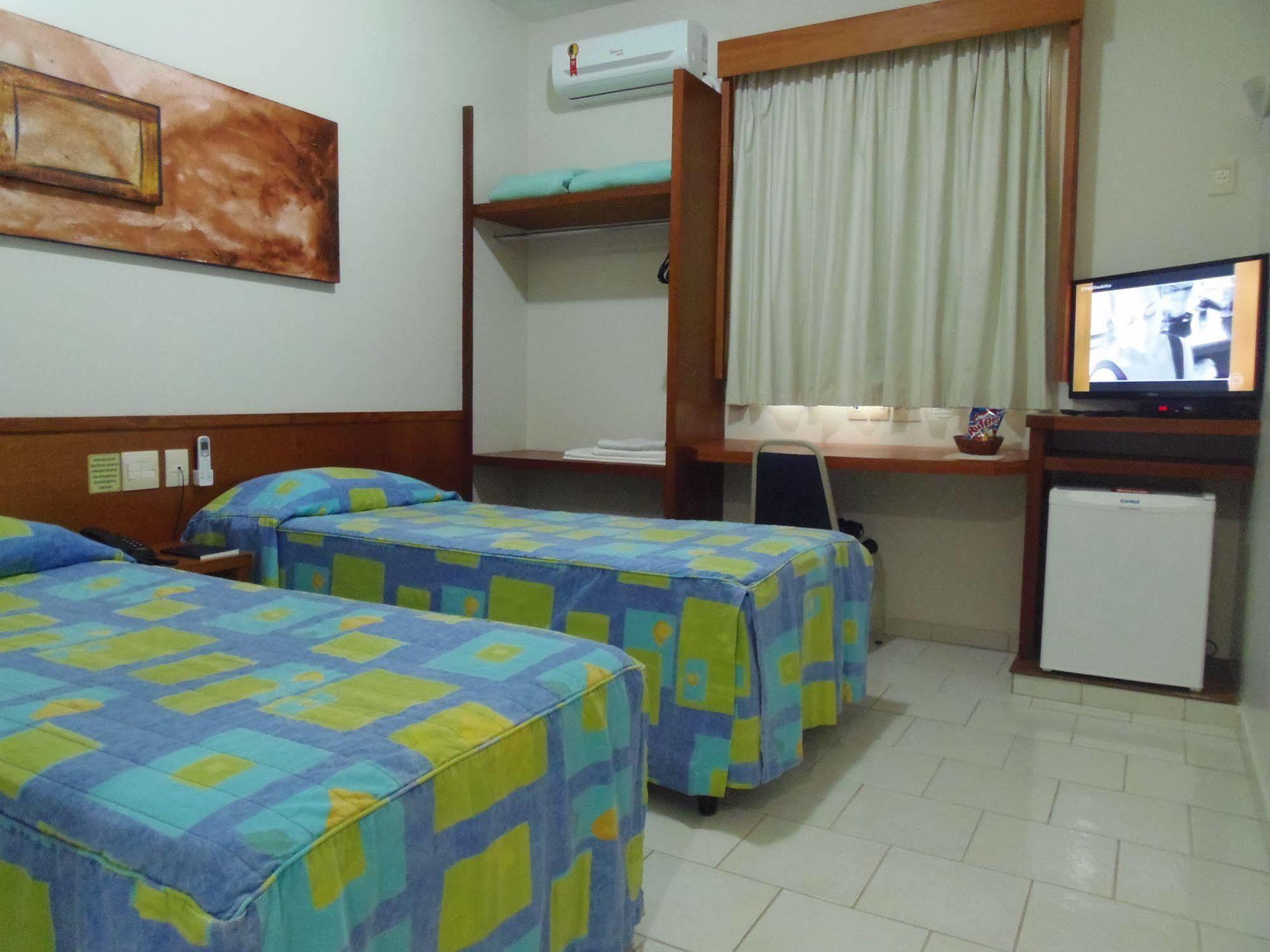 Sanare Hotel Uberlândia Екстериор снимка