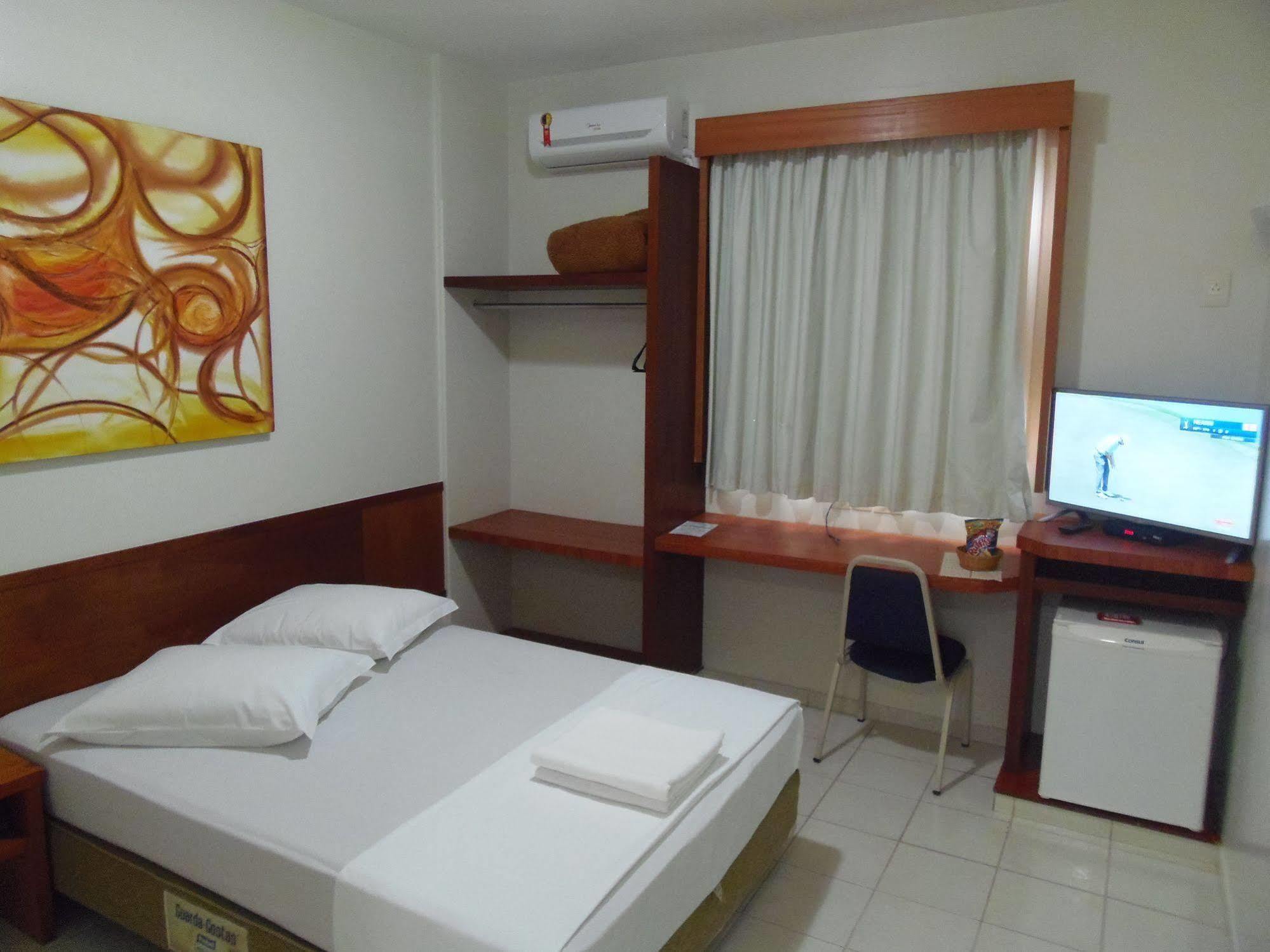 Sanare Hotel Uberlândia Екстериор снимка