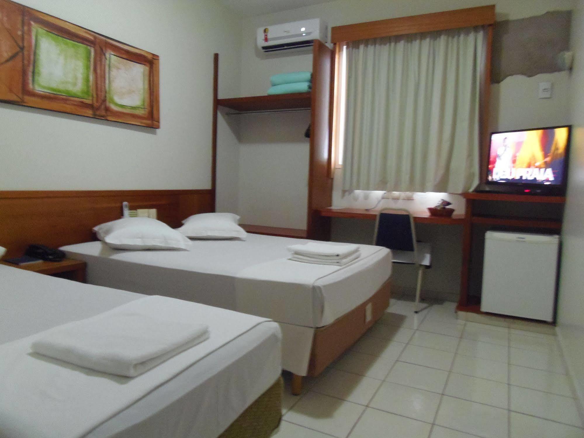 Sanare Hotel Uberlândia Екстериор снимка