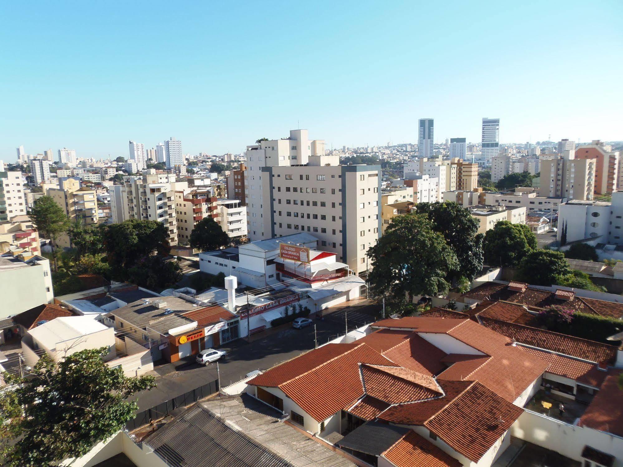 Sanare Hotel Uberlândia Екстериор снимка