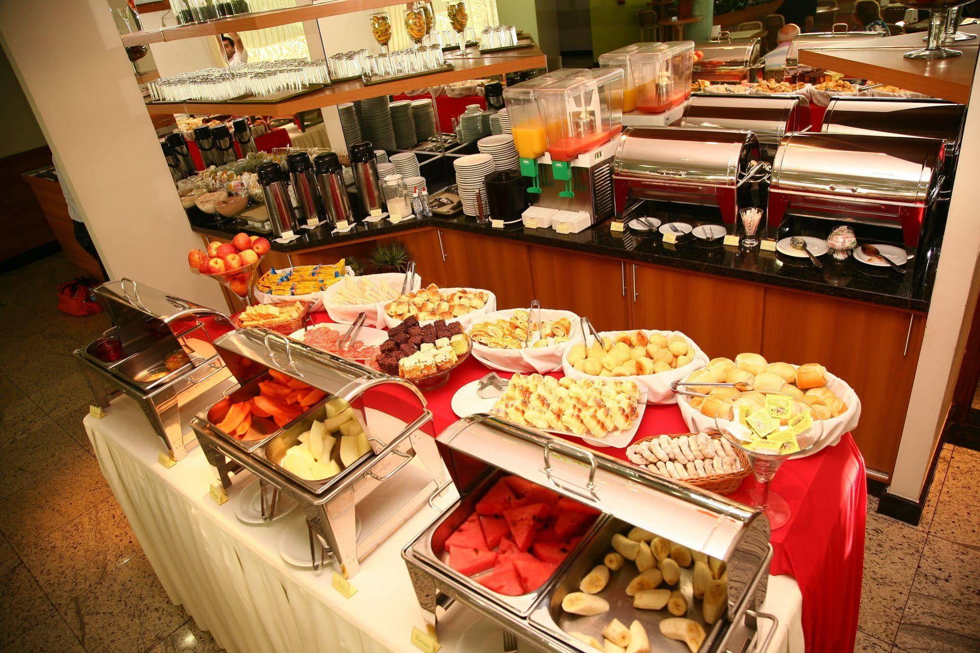 Sanare Hotel Uberlândia Екстериор снимка